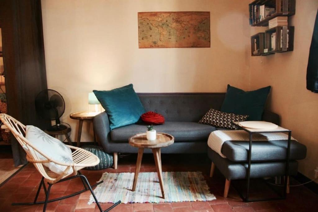 Cosy Apartment By The Magical Marais De Бурж Екстер'єр фото